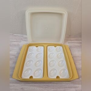 Vintage Tupperware Devil Egg Holder
